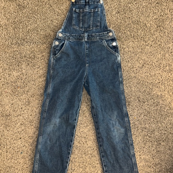 H&M Other - H&M Light Blue Denim Overalls